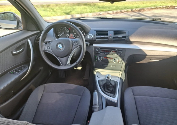 BMW Seria 1 cena 20500 przebieg: 182000, rok produkcji 2010 z Skierniewice małe 232